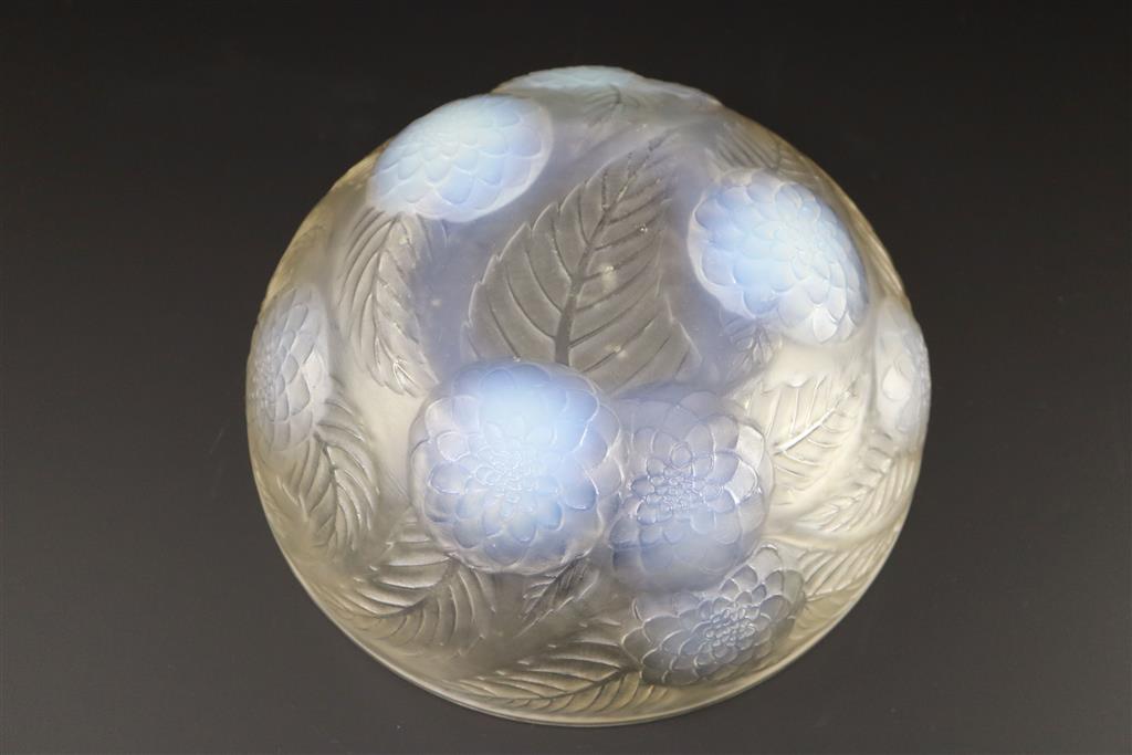 René Lalique. A pre-war opalescent glass Dahlias pattern bowl, no.384, designed in 1921, 24cm diameter